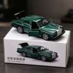 Classic Luxury Sedan Diecast Car (4 Colours) - Green 2